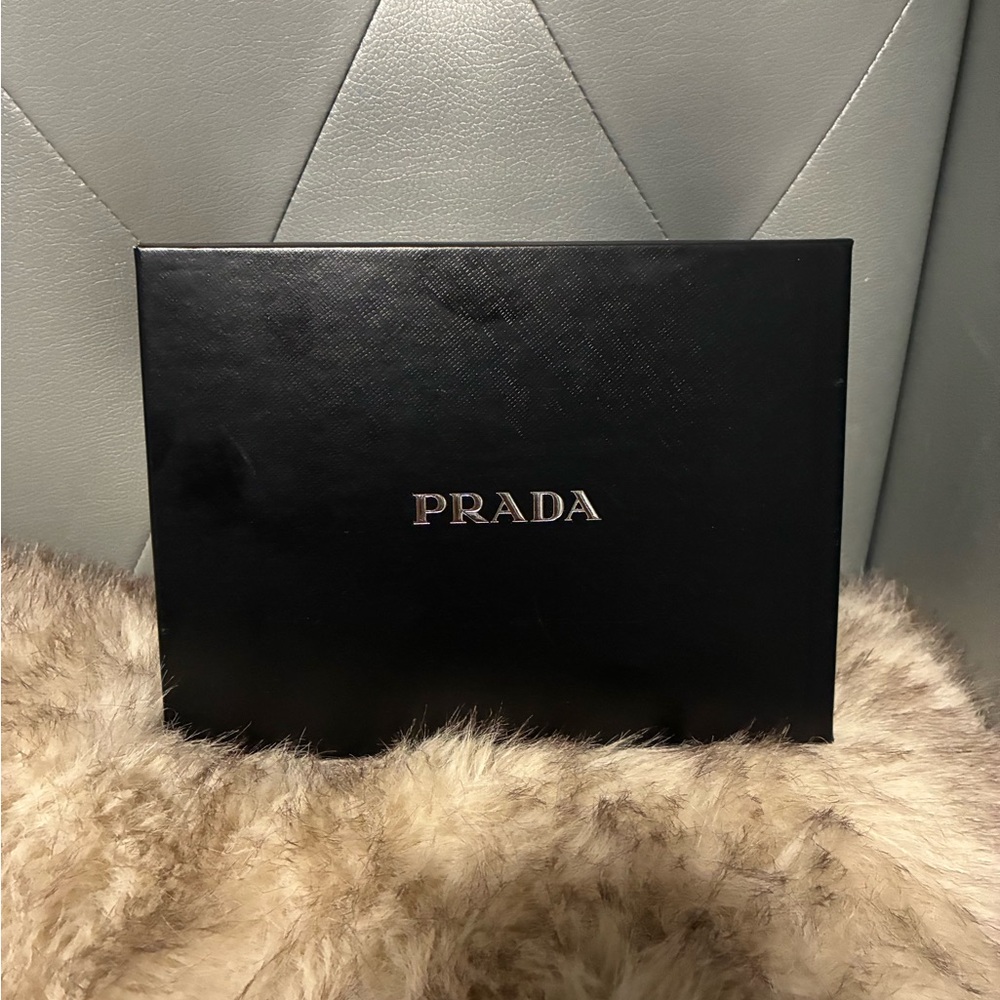 Prada parfume empty Black Box